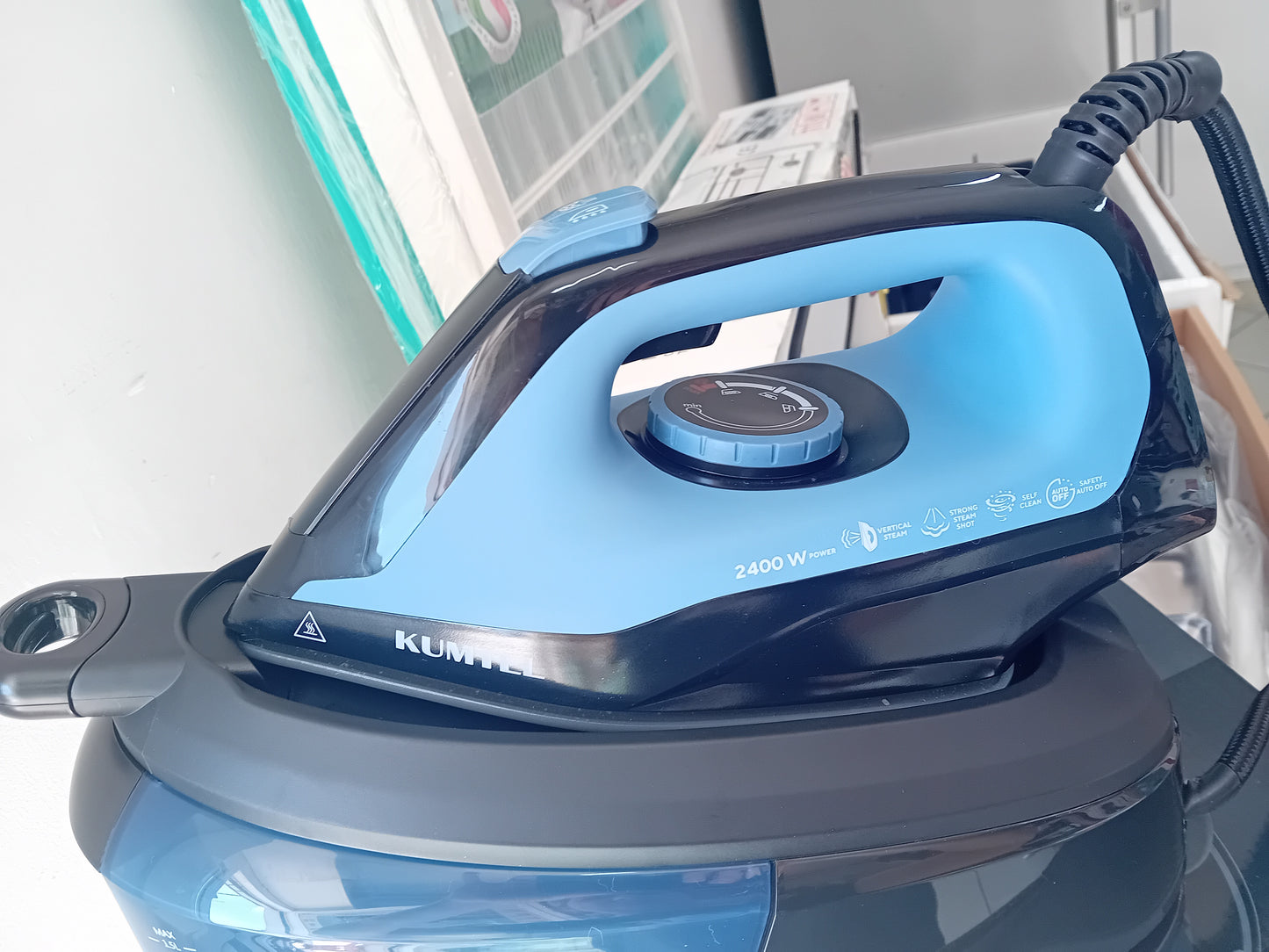 FERRO DA STIRO CON CALDAIA KUMTEL